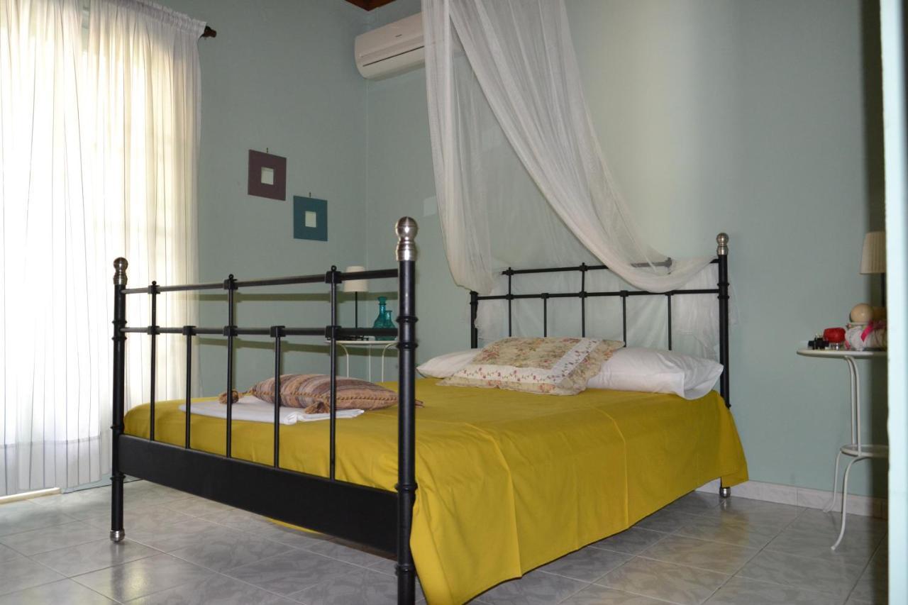 Mihaila Seaside: 2 Bedroom Bungalows Kefalonia Szpartiá Kültér fotó