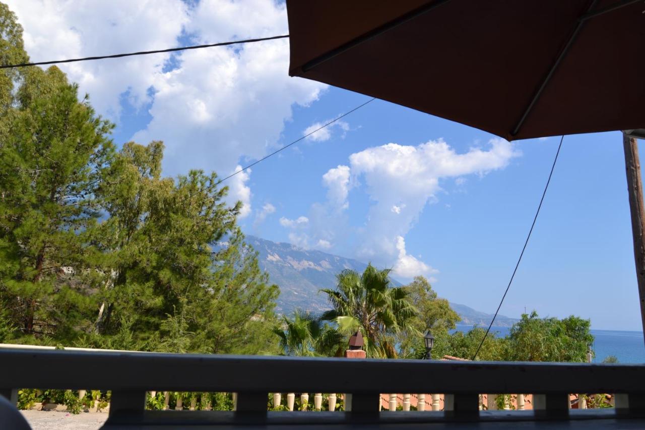 Mihaila Seaside: 2 Bedroom Bungalows Kefalonia Szpartiá Kültér fotó